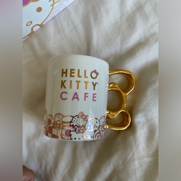 Sanrio Hello Kitty mug - Picture 4 of 6